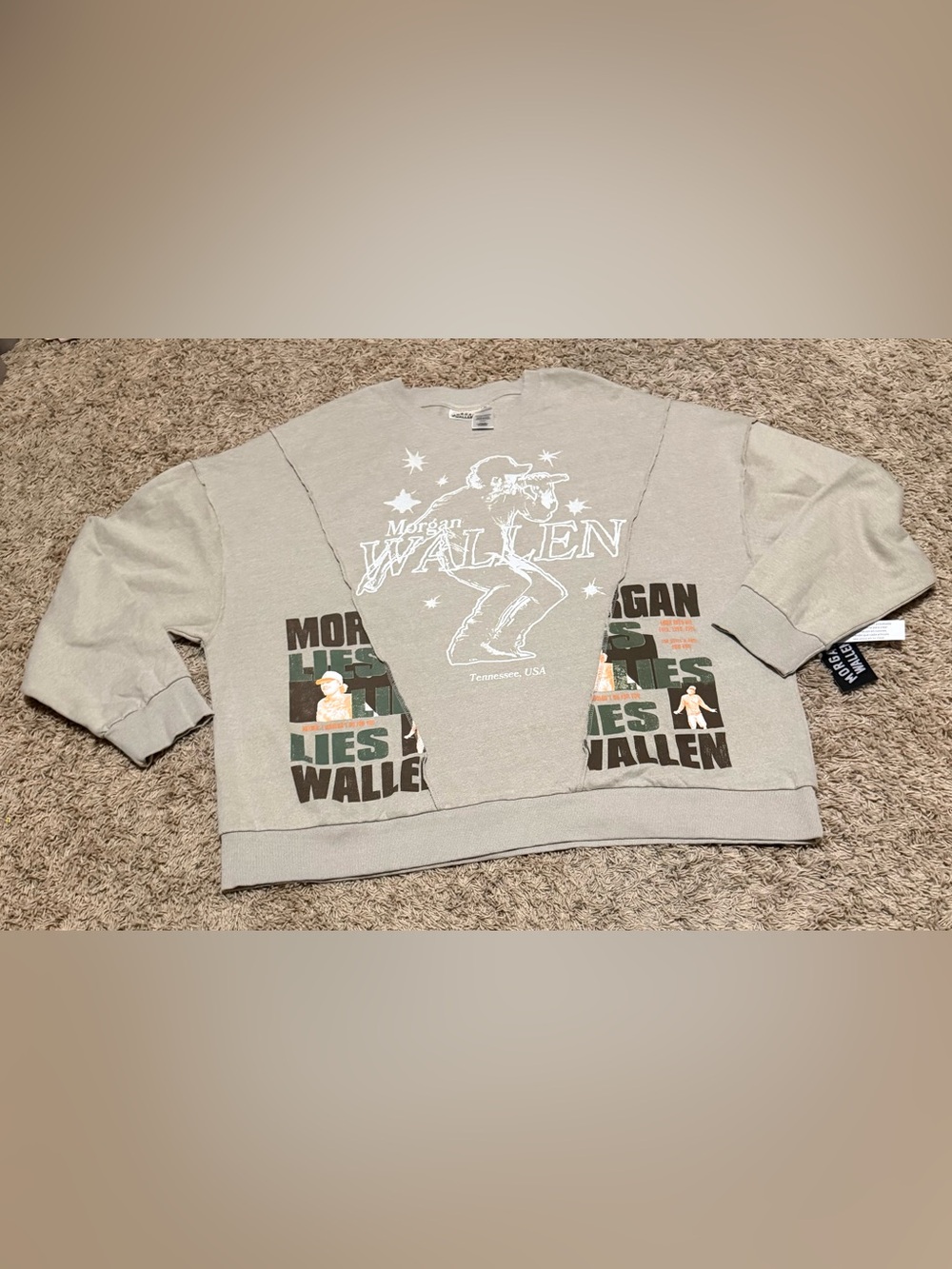 Morgan Wallen Men's Boxy Oversized Split Graphic Sweatshirt Size: 3 XL